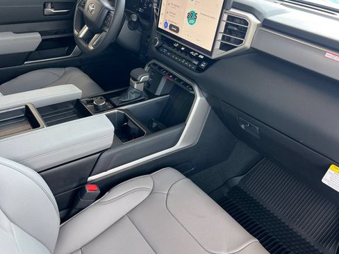 New 2026 Toyota Tundra Limited AWD/4WD image 12