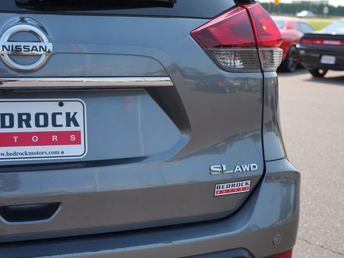 Used 2020 Nissan Rogue S AWD/4WD image 10