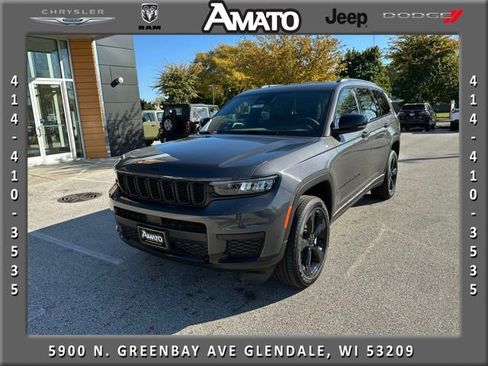 New 2025 Jeep Grand Cherokee L Laredo image 1