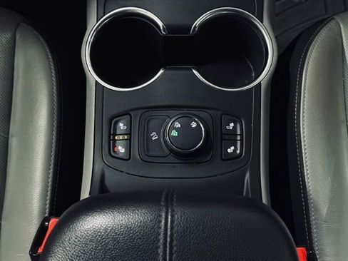 Used 2019 GMC Terrain SLT w/ Preferred Package image 30