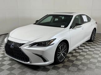 Used 2022 Lexus ES 300h w/ Premium Package video 2
