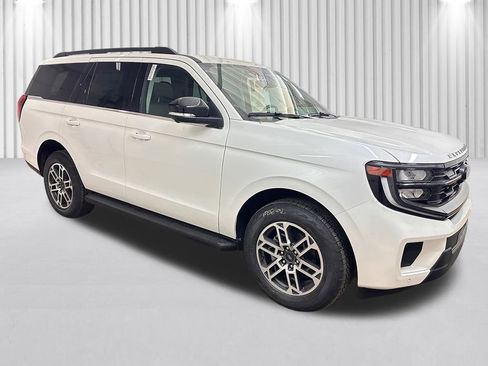 New 2026 Ford Expedition Active AWD/4WD image 2