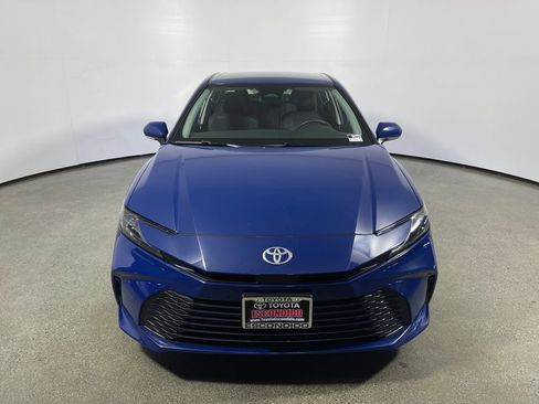 Used 2025 Toyota Camry LE FWD image 8