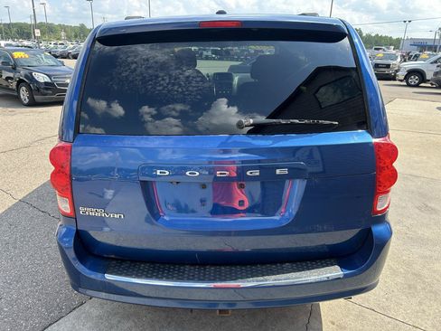 Used 2011 Dodge Grand Caravan SXT FWD image 6