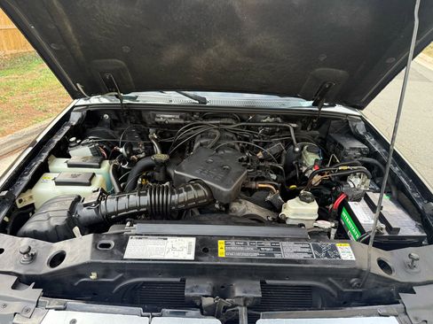 Used 2002 Ford Ranger FX4 image 40