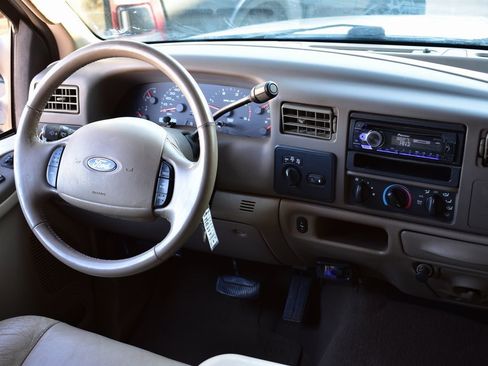 Used 2004 Ford F350 Lariat image 26