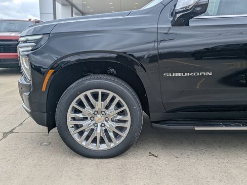 New 2026 Chevrolet Suburban Premier image 10
