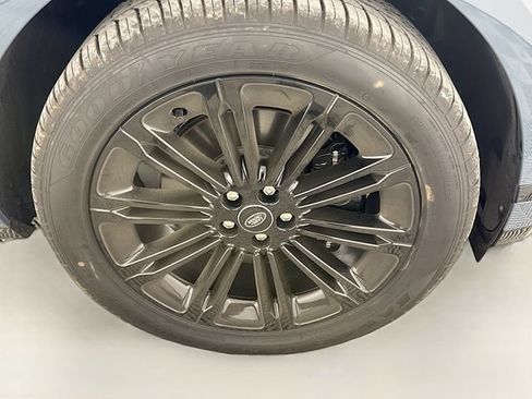 Certified 2026 Land Rover Range Rover Evoque Dynamic SE AWD/4WD image 33