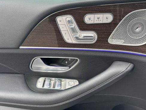 Certified 2024 Mercedes-Benz GLS 450 4MATIC image 11