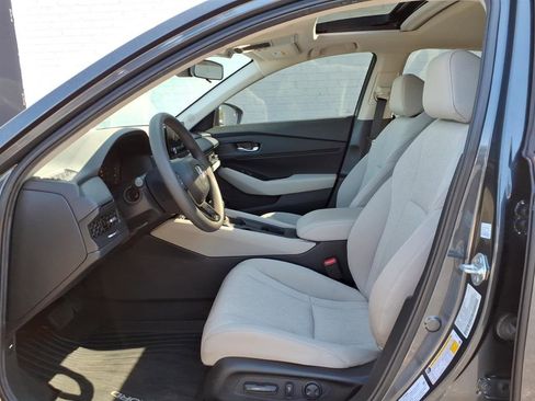 Used 2024 Honda Accord EX image 12