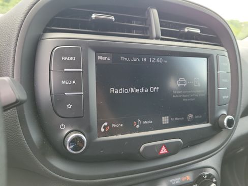 Certified 2025 Kia Soul LX w/ LX Technology Package FWD image 27