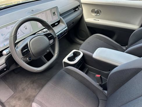 Used 2024 Hyundai Ioniq 5 SE RWD image 12