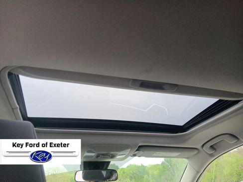 Used 2019 Toyota RAV4 XLE AWD/4WD image 17