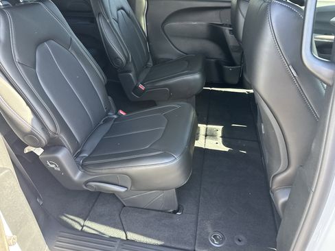 New 2026 Chrysler Pacifica Select w/ S Appearance Package FWD image 21