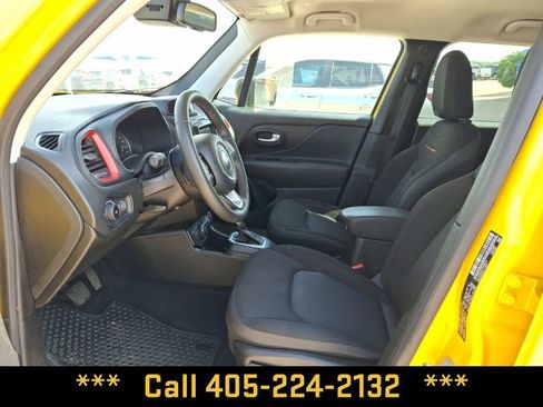 Used 2023 Jeep Renegade Trailhawk AWD/4WD image 23