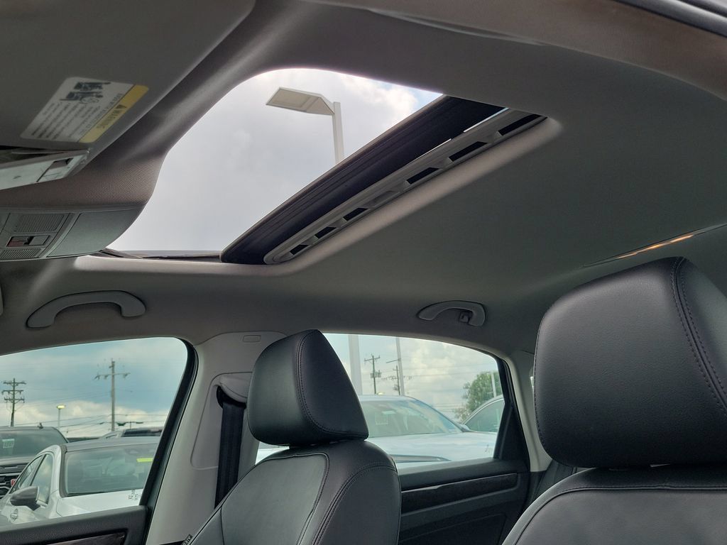 Used 2014 Volkswagen Passat TDI SEL Premium FWD image 30