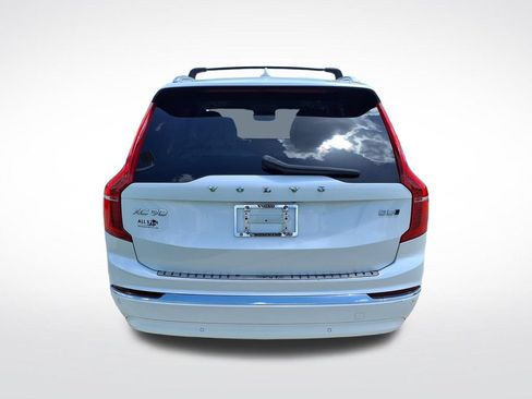 Certified 2025 Volvo XC90 B5 Core AWD/4WD image 7
