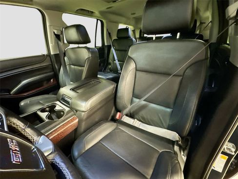 Used 2019 GMC Yukon SLT w/ Graphite Performance Edition AWD/4WD image 22