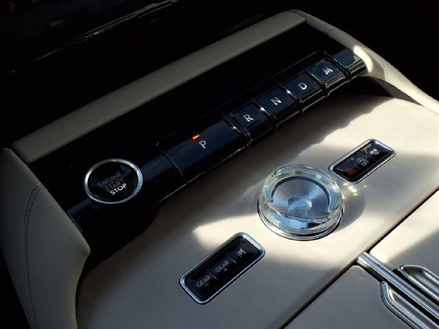 New 2026 Lincoln Navigator Premiere AWD/4WD image 15