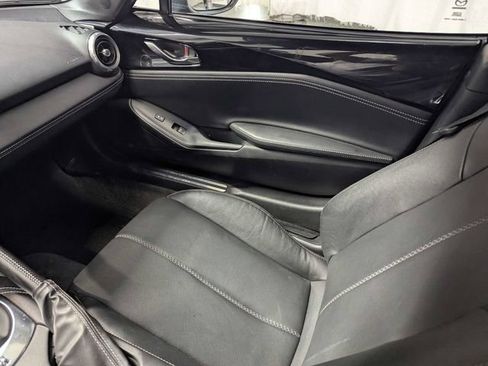Used 2025 MAZDA MX-5 Miata RF Grand Touring RWD image 8