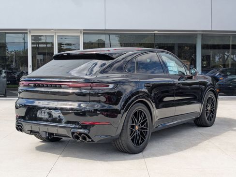 New 2026 Porsche Cayenne S image 9