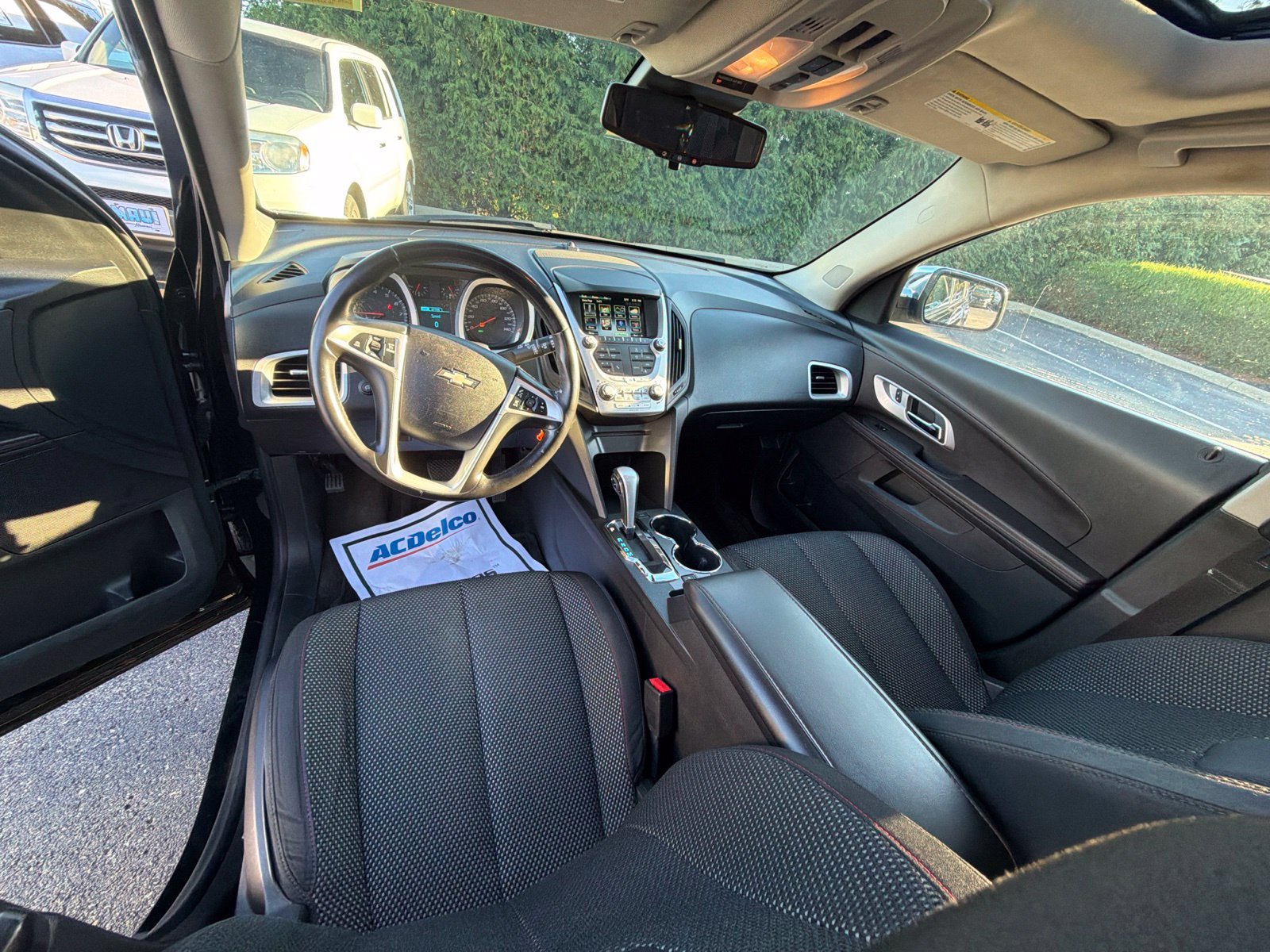 Used 2015 Chevrolet Equinox LT w/ Driver Convenience Package FWD image 24