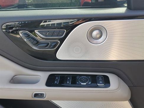Used 2022 Lincoln Aviator Reserve w/ Equipment Group 201A image 56