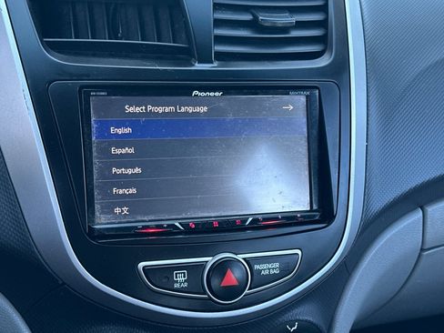 Used 2012 Hyundai Accent GS FWD image 17