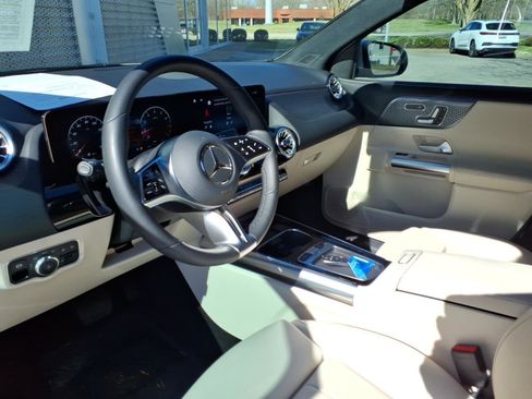 Certified 2025 Mercedes-Benz GLA 250 4MATIC image 26