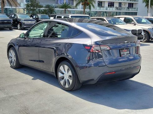 Used 2024 Tesla Model Y Long Range AWD/4WD image 4