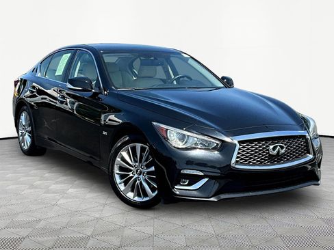 Used 2019 INFINITI Q50 Luxe w/ Essential Package (3.0T Luxe) AWD/4WD image 3