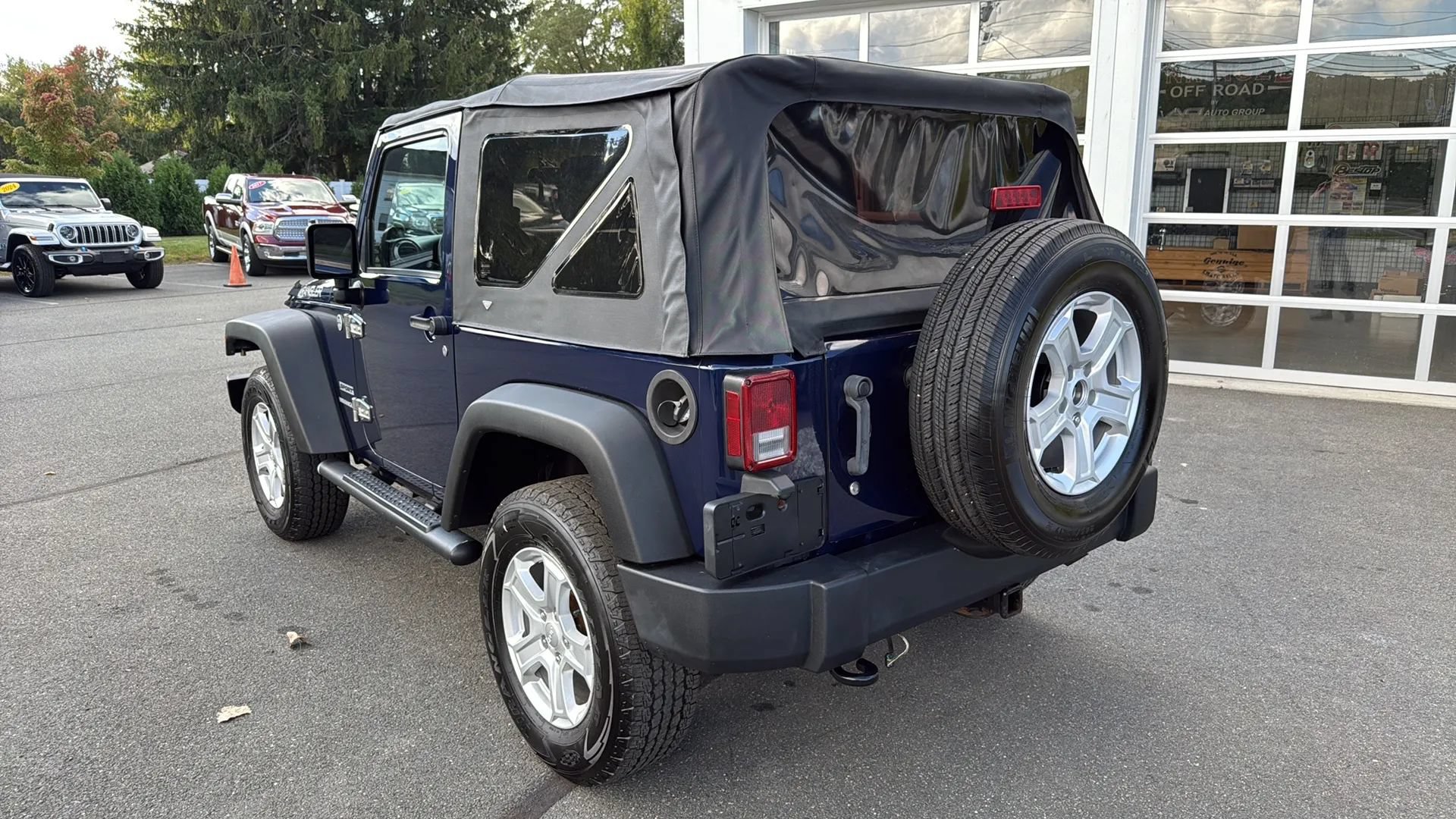 Used 2013 Jeep Wrangler Sport AWD/4WD image 11