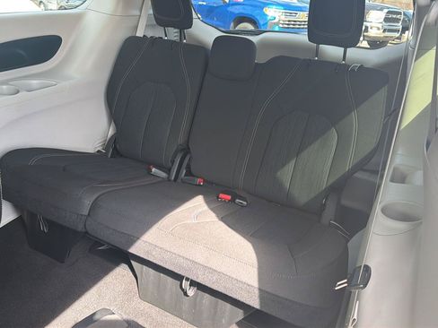 Used 2023 Chrysler Voyager LX FWD image 28