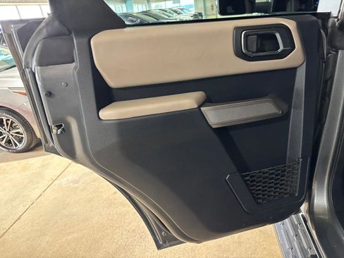 Used 2022 Ford Bronco Wildtrak image 12