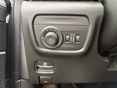 New 2026 Jeep Grand Cherokee Limited w/ Limited Altitude Package AWD/4WD image 20