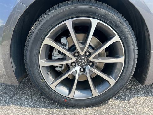 Used 2017 Acura TLX w/ Technology Package FWD image 10
