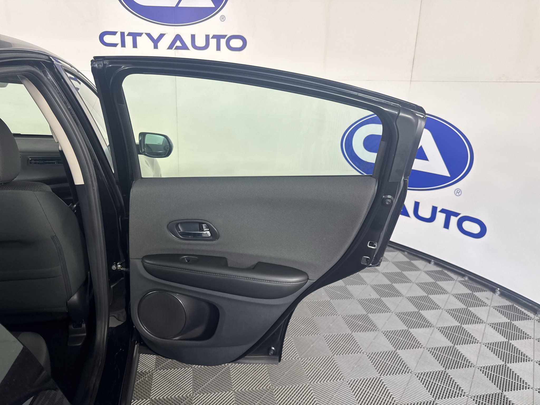 Used 2022 Honda HR-V LX image 33