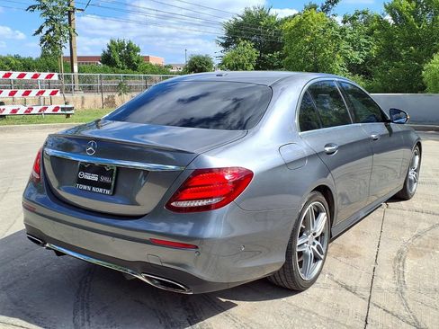 Used 2017 Mercedes-Benz E 300 image 3