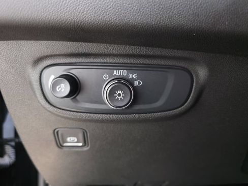Used 2024 GMC Terrain SLE AWD/4WD image 24