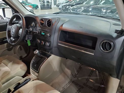Used 2014 Jeep Patriot Latitude image 14