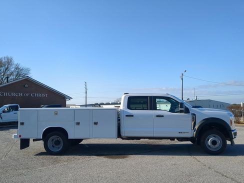 New 2026 Ford F450 XL w/ XL Chrome Package image 2
