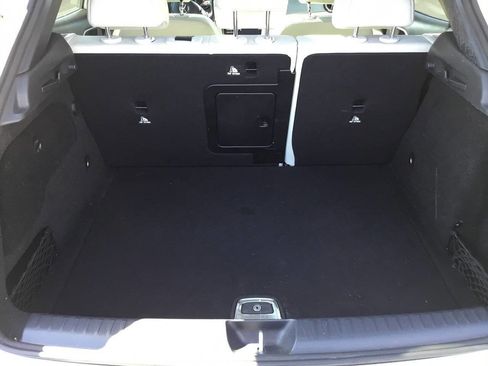 Used 2019 Mercedes-Benz GLA 250 4MATIC w/ Premium Package image 22