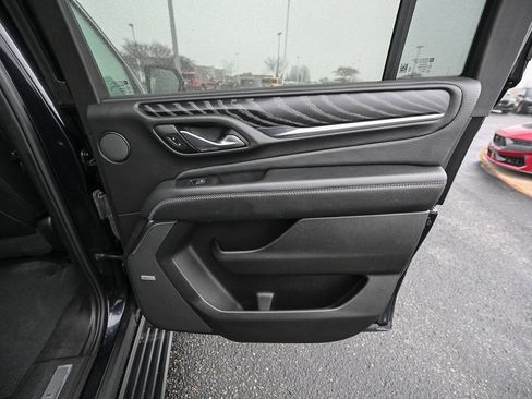 Used 2023 GMC Yukon XL Denali image 28