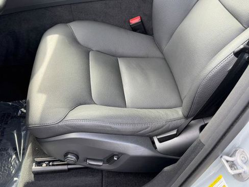 Certified 2025 Volvo XC60 B5 Plus image 24