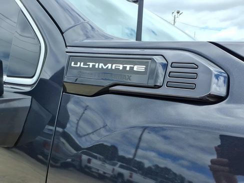 Used 2024 GMC Sierra 2500 Denali Ultimate w/ Max Trailering Package AWD/4WD image 10