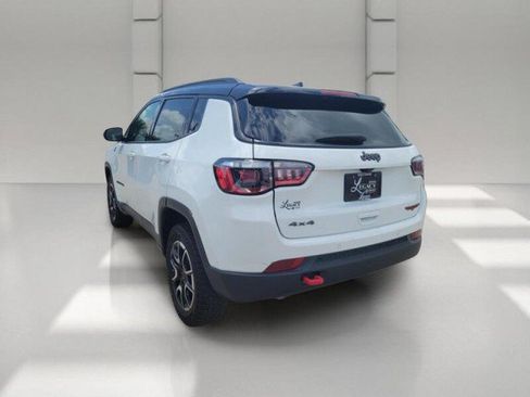 Used 2025 Jeep Compass Trailhawk AWD/4WD image 6