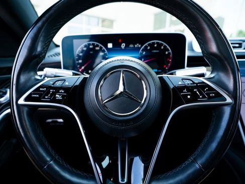 Used 2022 Mercedes-Benz S 500 4MATIC w/ AMG Line Package image 32