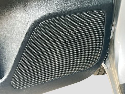 Used 2018 Toyota Tacoma TRD Sport image 19