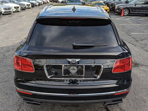 Used 2018 Bentley Bentayga Mulliner image 8