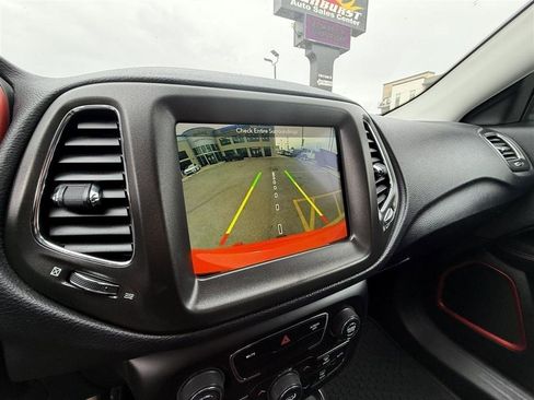 Used 2018 Jeep Compass Trailhawk w/ Leather Interior Group image 34